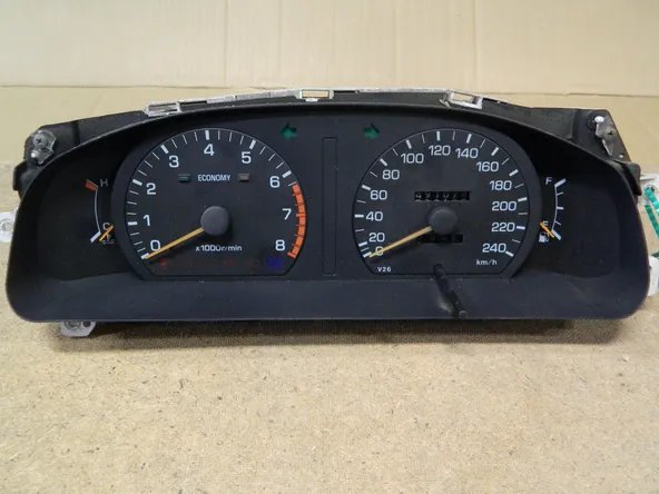 Панель приборов TOYOTA CAMRY SXV10 (Контрактный) 81540087 8301033170