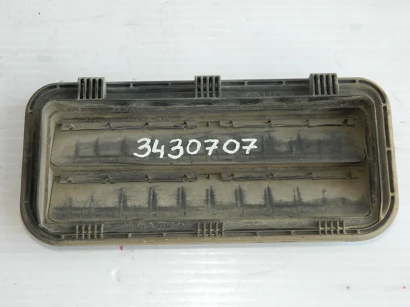 Решетка вентиляционная HYUNDAI SOLARIS HCR G4LC (Б/У)