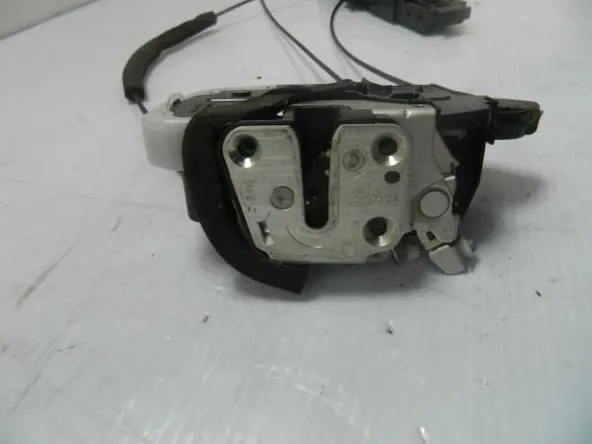 Замок двери NISSAN CUBE Z12 HR15 левый передний (Б/У)