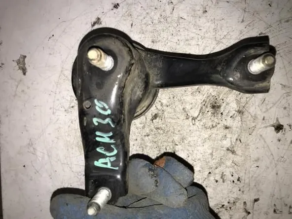 Подушка двигателя TOYOTA ESTIMA ACR30 2AZFE Лев (Контрактный) 1236228020