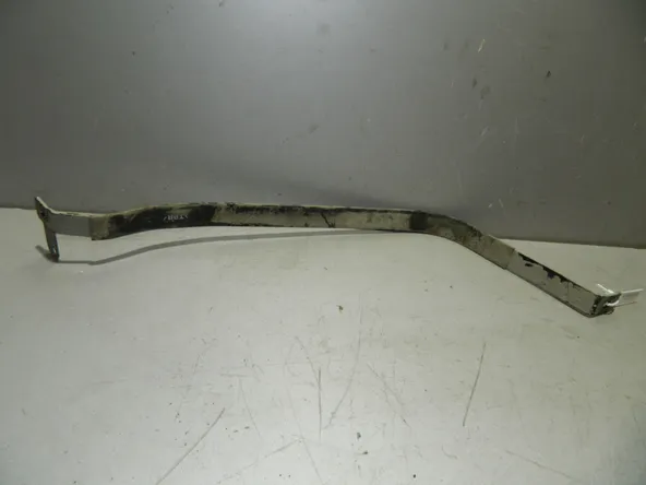 Лента крепления бензобака Kia Sportage QL (Б/У) 35020772