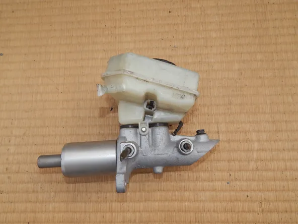 Главный тормозной цилиндр MERCEDES-BENZ E-CLASS W211 (Контрактный) 36123806