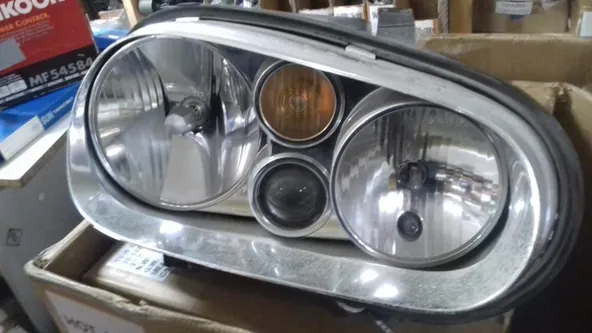 Фара VOLKSWAGEN GOLF 4 1J1 Перед Прав (Контрактный) 68000357