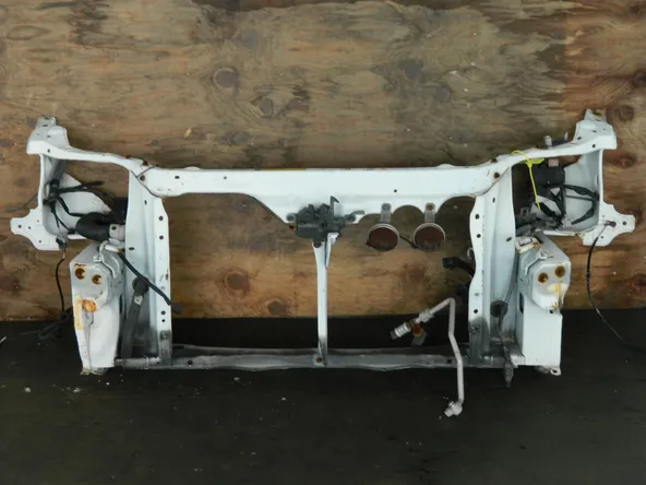 Рамка радиатора TOYOTA PRIUS NHW10 (Контрактный) 94584243