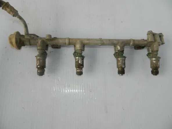 Топливная рейка TOYOTA CAMRY GRACIA SXV20 5SFE (Б/У) 2381474110