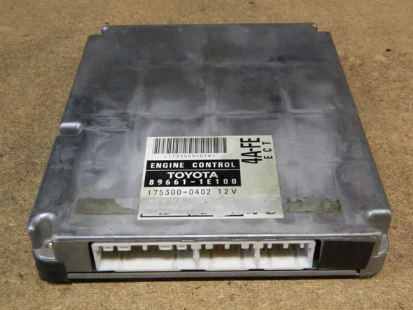 Блок управления ДВС TOYOTA COROLLA LEVIN 4AFE (Контрактный) 9945