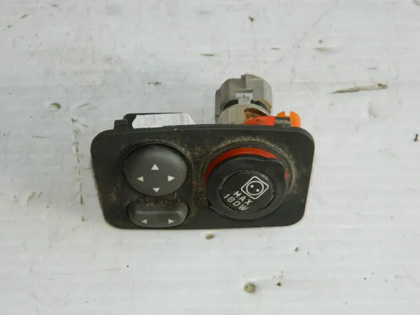 Разъем прикуривателя FIAT PANDA (Б/У)