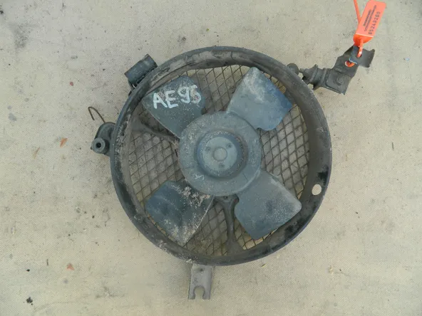 Диффузор радиатора TOYOTA SPRINTER CARIB AE95 (Контрактный) 65243200