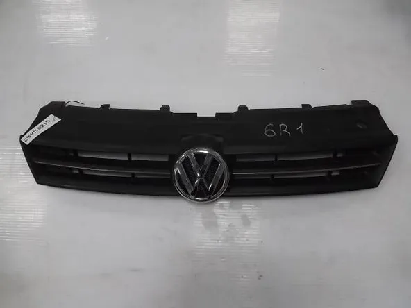 Решетка радиатора VOLKSWAGEN POLO 6R1 (Контрактный)
