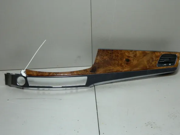 Накладка на торпедо HYUNDAI EQUUS VI G6DA 2013-2015 Прав (Б/У) 35017511