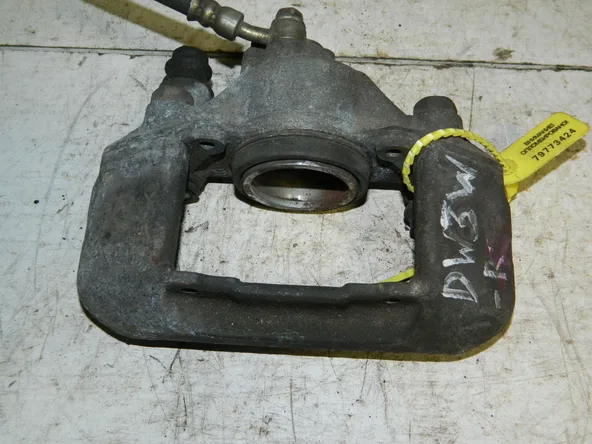 Суппорт MAZDA Demio DW3W Перед Прав (Контрактный) 79773424