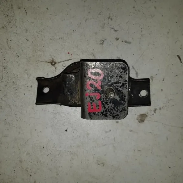 Подушка двигателя SUBARU 41022EA000 K4 SUBARU LEGACY BH5 EJ20 (Контрактный)