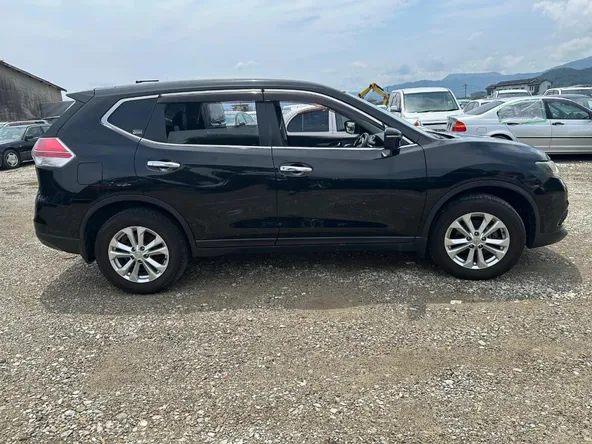 Дверь NISSAN X-TRAIL NT32 Перед Прав (Контрактный) 22923006