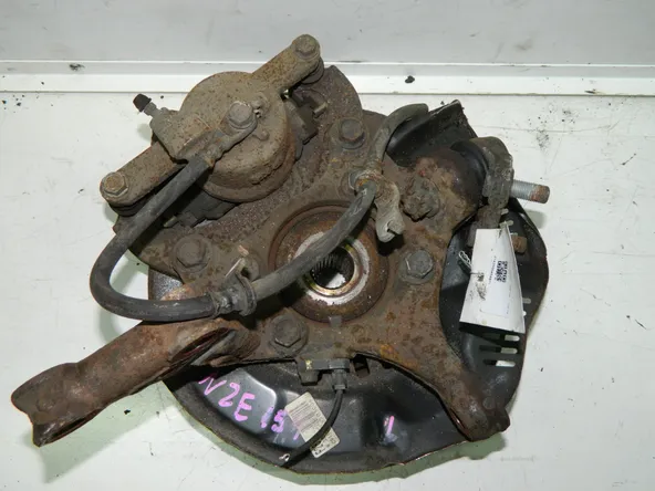 Ступица TOYOTA AURIS NZE154 Перед Лев (Контрактный) 03344878