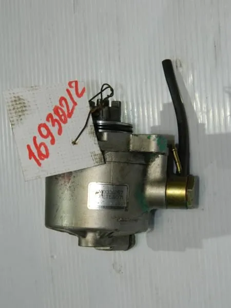 Насос вакуумный MITSUBISHI GALANT EA6A ( Контрактный)