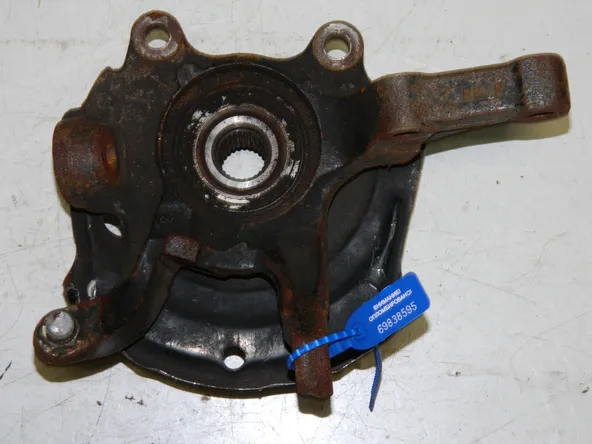 Ступица NISSAN TINO V10 Перед Прав (Контрактный) 69838595