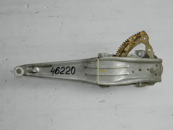 Стеклоподъемник TOYOTA COROLLA NZE120 Зад Лев (Б/У)