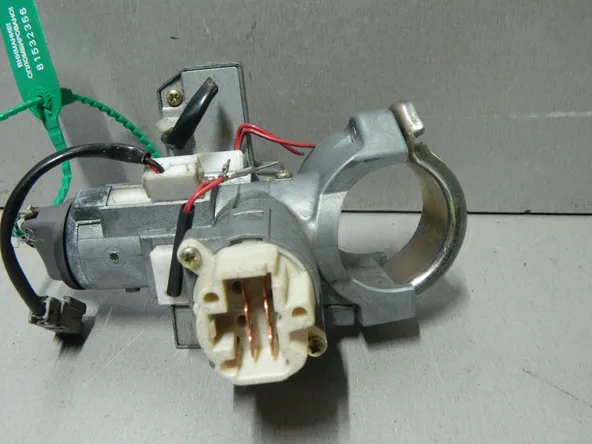 Замок зажигания NISSAN MARCH AK11 (Контрактный) 81532356