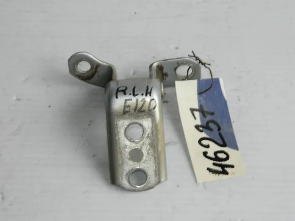 Петля двери TOYOTA COROLLA NZE120 Зад Лев (Б/У)