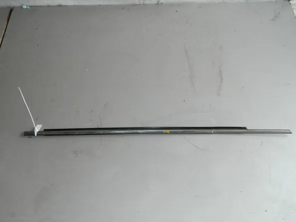 Бархотка двери TOYOTA PROGRES JCG11 Перед Прав (Б/У)