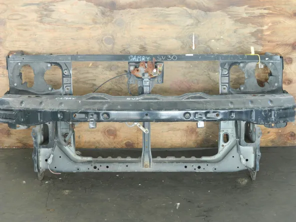 Рамка радиатора NISSAN RNESSA N30 (Контрактный) 94584211