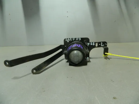 Фара противотуманная MITSUBISHI LANCER CS5W Перед Лев (Контрактный) 79768341