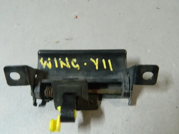 Ручка багажника NISSAN WINGROAD WFY11 (Контрактный) 81528593