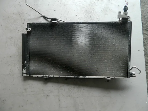 Радиатор кондиционера TOYOTA SIENTA NCP81 (Контрактный) 3702500012