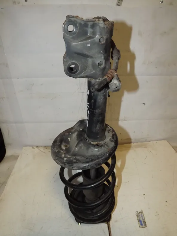 Стойка подвески MITSUBISHI COLT Z23A Перед Лев (Контрактный)