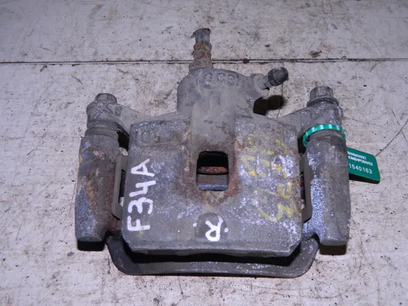 Суппорт MITSUBISHI DIAMANTE F34A Зад Прав (Контрактный) 81540163