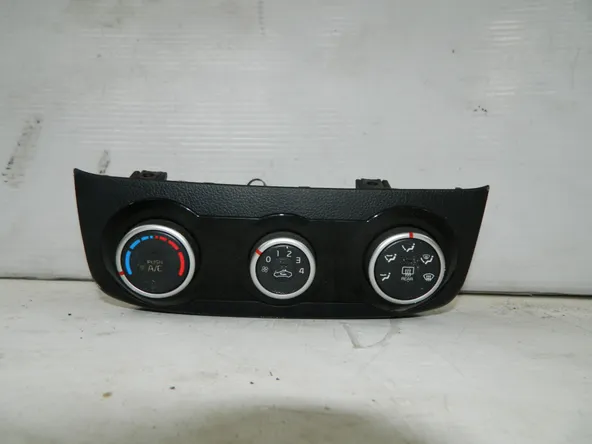 Блок управления климатической установкой KIA RIO QB G4FA (Б/У) 40940174