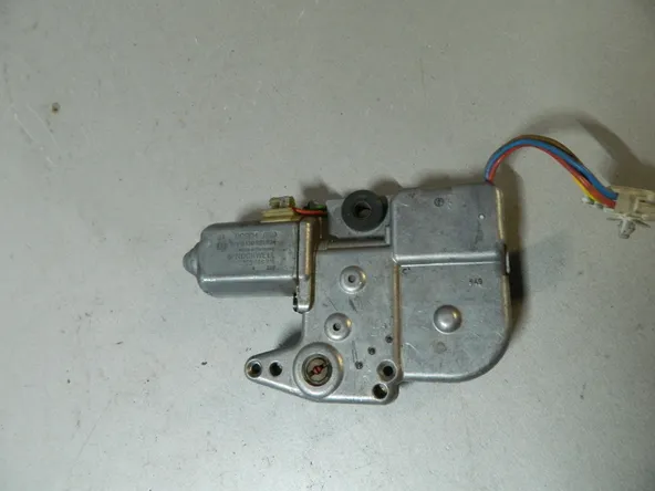 Мотор люка TOYOTA CALDINA ST191 (Контрактный) 81528785 0130821824