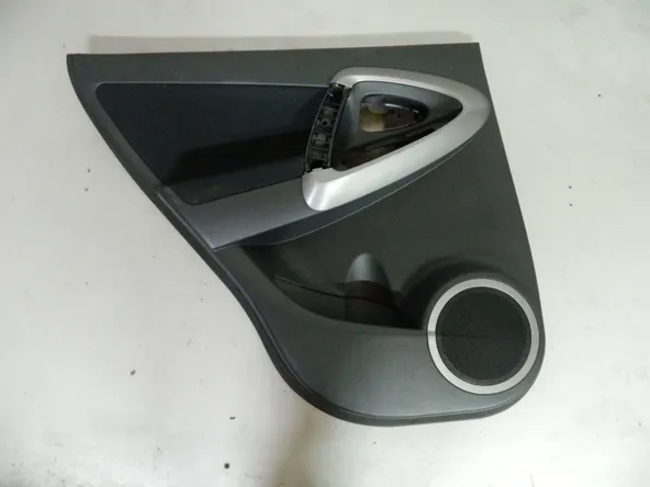 Обшивка двери TOYOTA RAV4 ACA36 Зад Лев (Контрактный) 18026901100037