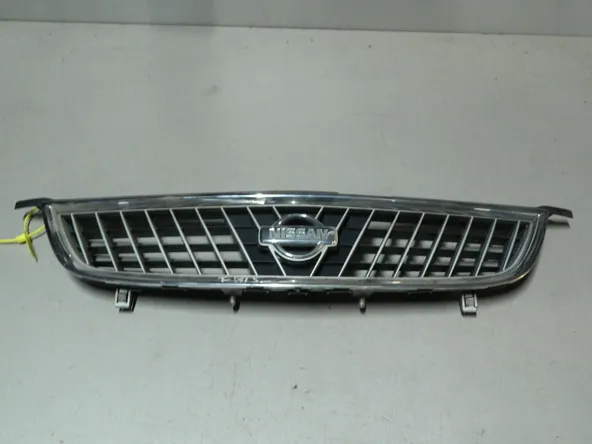 Решетка радиатора NISSAN SUNNY FB15 (Контрактный) 79773237