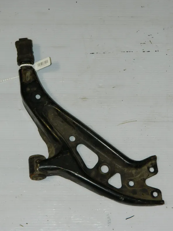 Рычаг подвески TOYOTA STARLET EP91 Перед Лев (Контрактный) 45992878