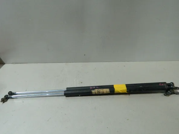 Амортизатор багажника HONDA STREAM RN3 (Контрактный) 81528991