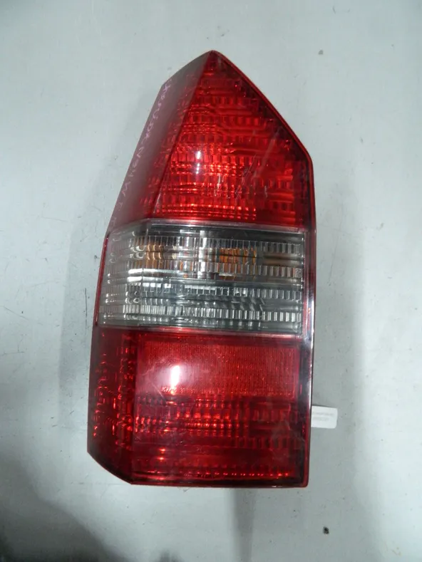 Фонарь MITSUBISHI CHARIOT N84W Зад Лев (Контрактный) 68000321