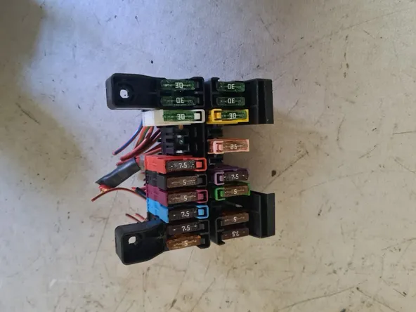 Блок предохранителей салонный MERCEDES-BENZ E-CLASS (Контрактный) 3612300026