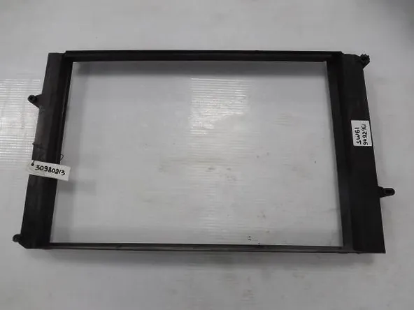 Рамка радиатора VOLVO V70 SW61 (Контрактный) 30980213