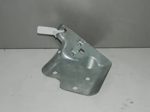 Кронштейн обшивки багажника AUDI Q7 4L (Б/У) 35020529 4L0863253A