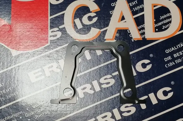 Прокладка ERISTIC 1138454030 TOYOTA DYNA 01-, HILUX 91-, LAND CRUISER 91-