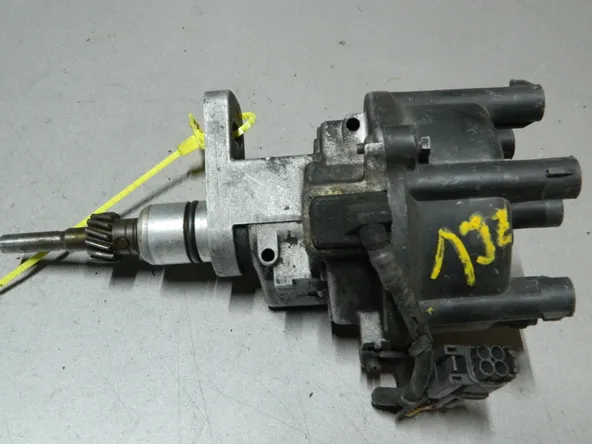 Трамблер TOYOTA 1GGE (Контрактный) 79773802