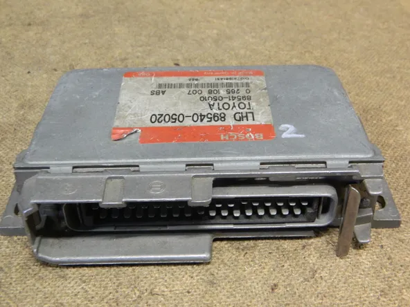 Блок управления ABS TOYOTA CARINA E AT190 (Контрактный) 79590743 8954005020