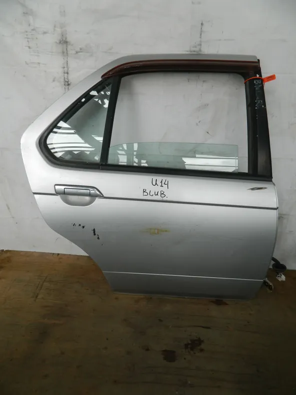 Дверь NISSAN BLUEBIRD U14 Зад Прав (Контрактный) 72355703