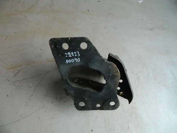 Крепление рычага NISSAN X-TRAIL T32 Зад Прав (Контрактный) 2292300040