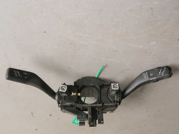 Блок подрулевых переключателей VOLKWAGEN GOLF V 1K5 (Контрактный) 79586281