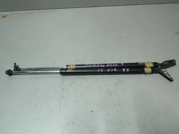 Амортизатор багажника TOYOTA BB NCP30 (Контрактный) 81532266