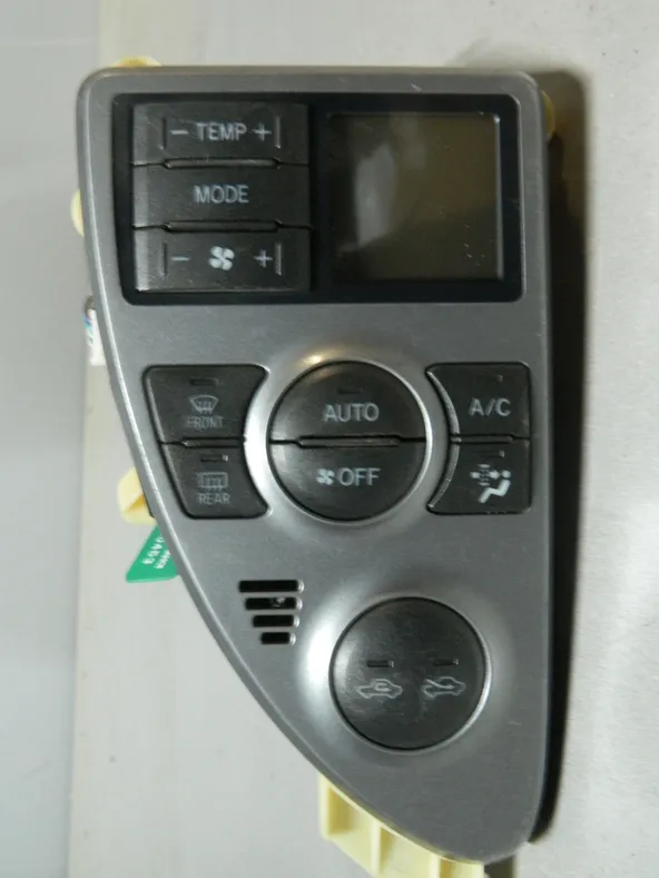 Блок управления климат-контролем TOYOTA RACTIS NCP100 (Контрактный) 81540453