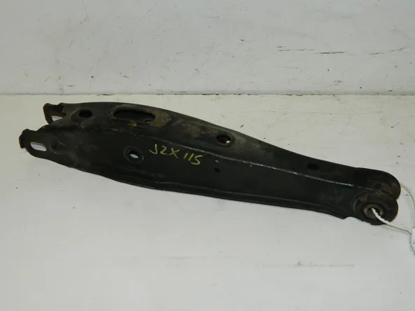 Рычаг подвески TOYOTA MARK II JZX115 Зад (Контрактный)