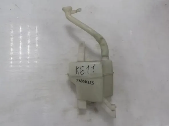 Бачок омывателя NISSAN BLUEBIRD KG11 (Контрактный) 33600213